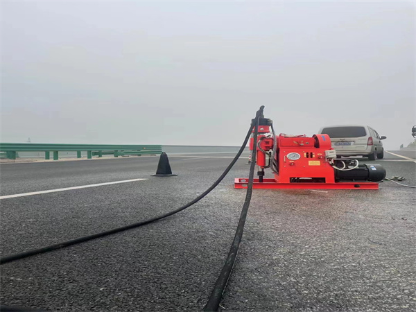 什邡马路路基路面开裂下沉注浆加固灌浆